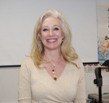 Déesse mature en quête de sensations fortes à Saint-Étienne rencontre-Cougar-Saint-Étienne