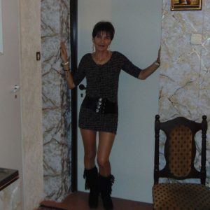 Pluie battante, t’es chaud pour mouiller ? Michèle - rencontre-MILF-Lyon