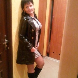 Lina - rencontre-Milf-Courbevoie