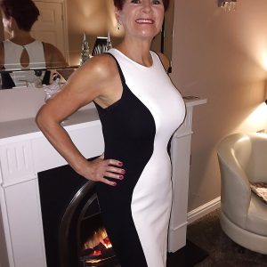 Tu sais faire bander une meuf de 43 ans ? Laëtitia - rencontre-Milf-Corbeil-Essonnes
